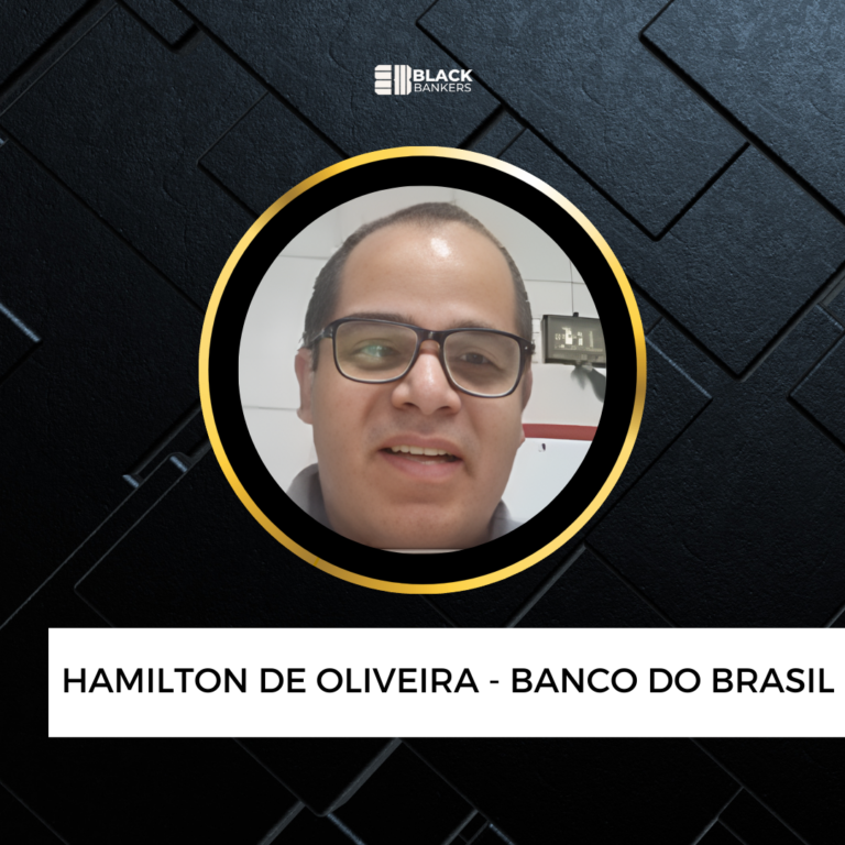 Vivia em um ciclo de dívidas, e em três meses de Black, foi promovido a gerente e dobrou seu salário.- Hamilton Oliveira